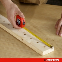 Dekton Set de scule 57 bucati, chei, surubelnite, cleste, burghiu, ferastrau DT65246