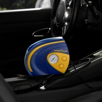 Compresor auto portabil cu indicator analogic, 2 in 1 cu lumina LED, 12V, 100PSI, Goodyear, GY900016
