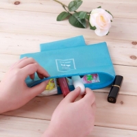 Geanta pentru organizarea bagajului VIVO, Maro 27.5x14x12.5cm, EJ1255