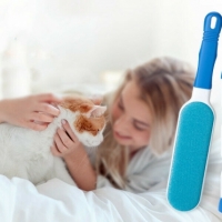 Perie pentru indepartarea parului de animale si pentru indepartarea scamelor HR05B