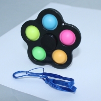 Breloc Fidget Spinner/Pop It, antistres, negru cu 5 buline colorate, 8 cm, Vivo, FIDGET-BLACK