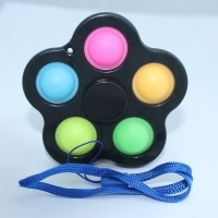 Breloc Fidget Spinner/Pop It, antistres, negru cu 5 buline colorate, 8 cm, Vivo, FIDGET-BLACK