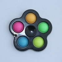 Breloc Fidget Spinner/Pop It, antistres, negru cu 5 buline colorate, 8 cm, Vivo, FIDGET-BLACK