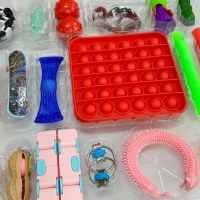 Calendar Advent cu 24 jucarii antistres, Fidget toys S085